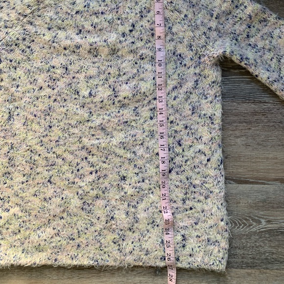 Lou & Grey Fuzzy Crewneck Sweater S - Picture 6 of 6